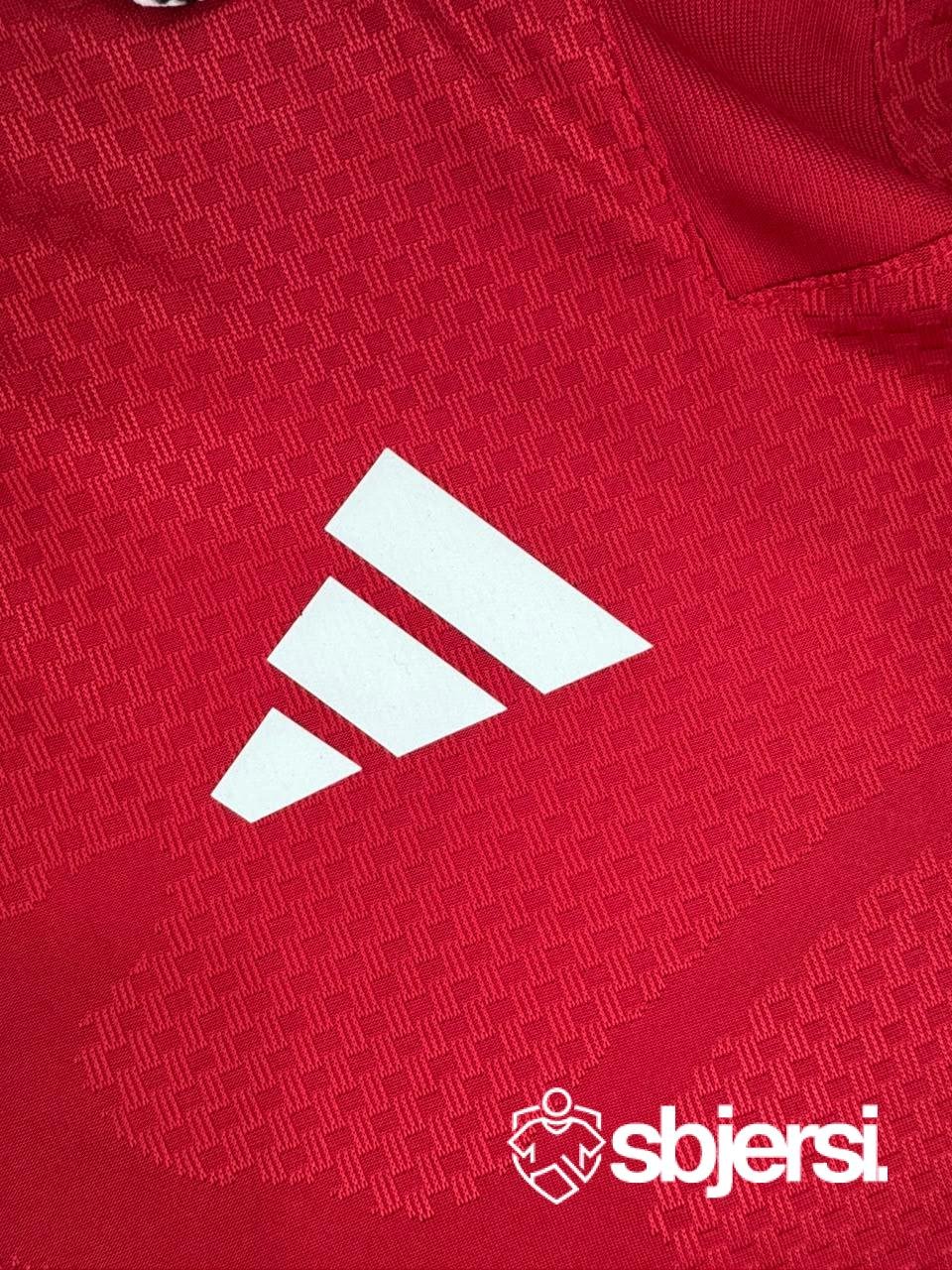 Manchester United Home kit (Casemiro) - Player issue - Image 3