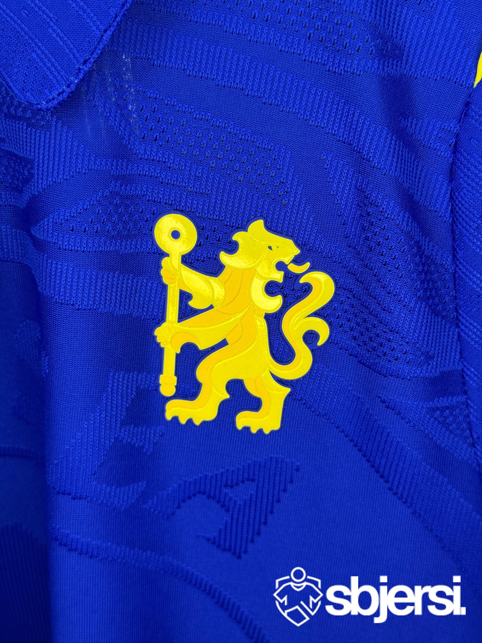 Chelsea Home kit - Player Issue - Image 4