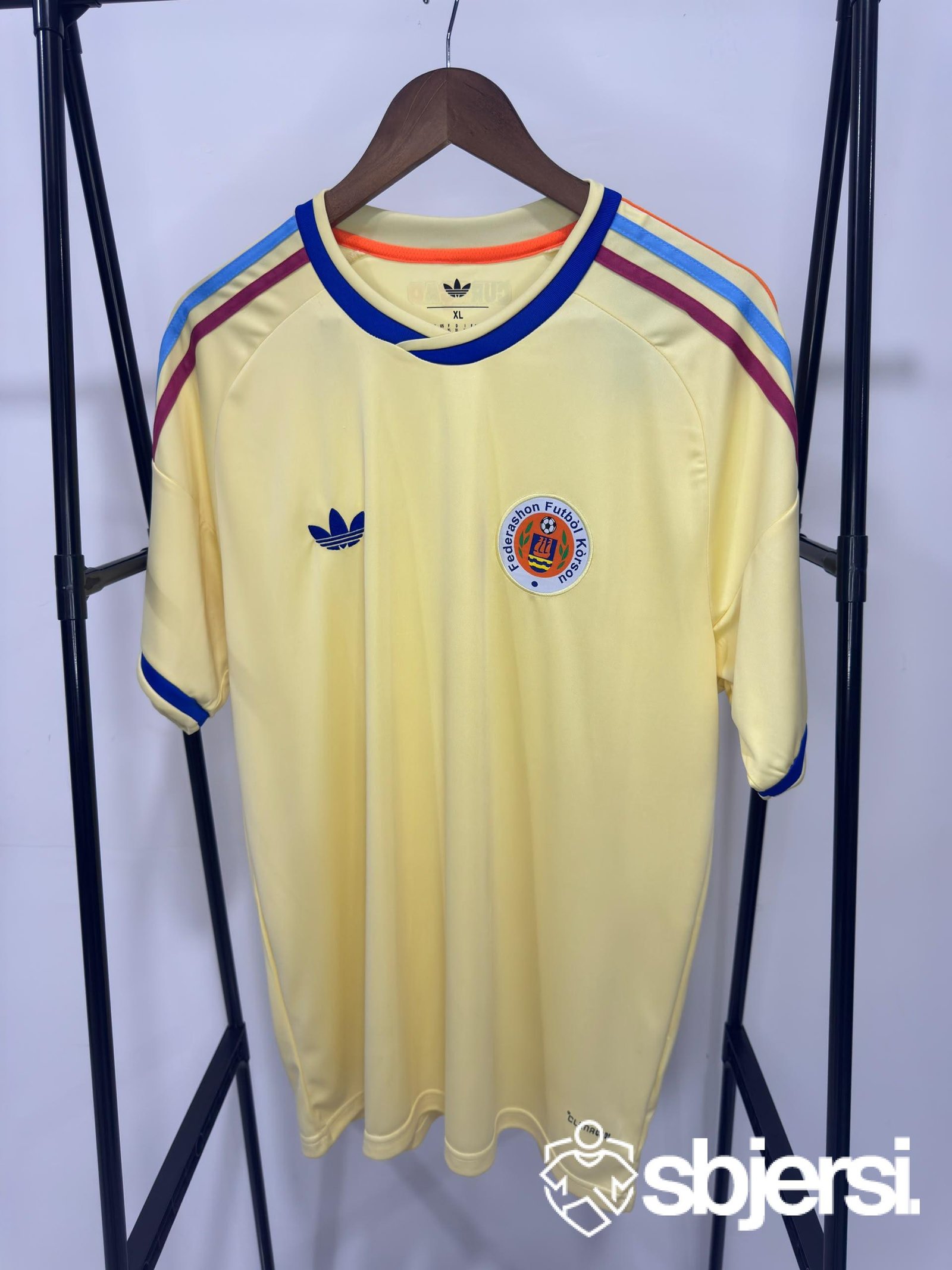 curacao-away-kit-fan-issue
