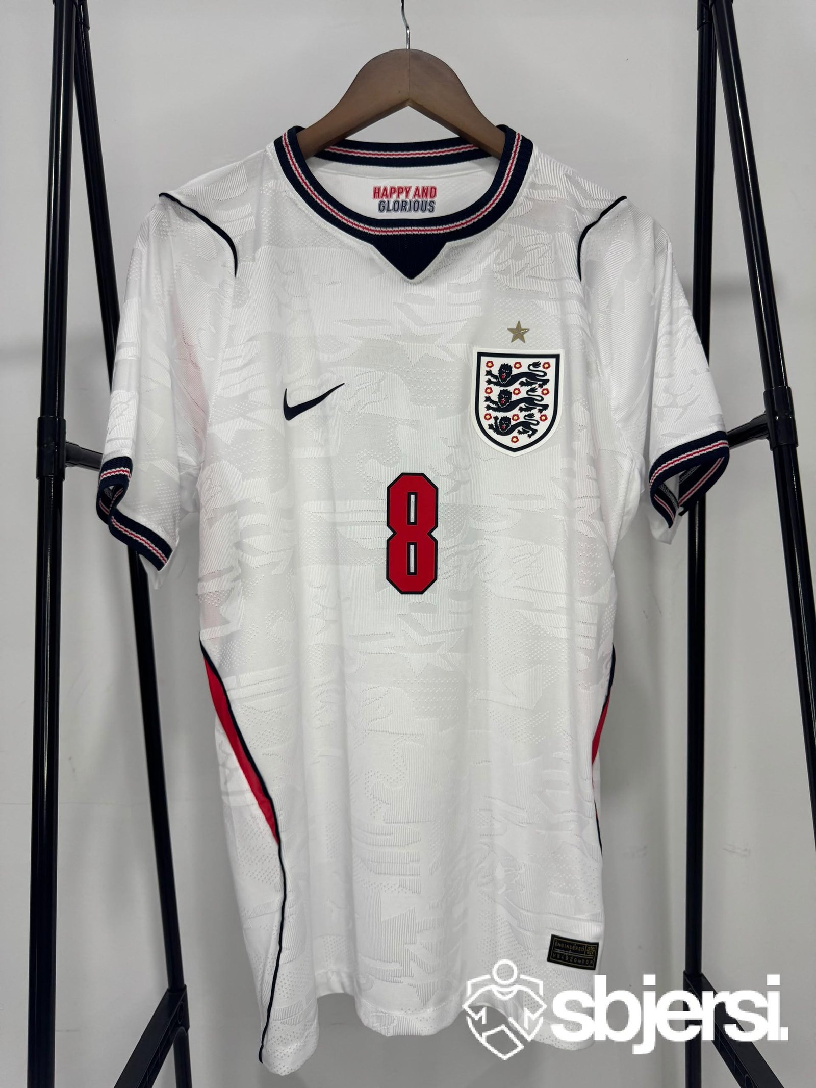england-home-kit-arnold-player-issue