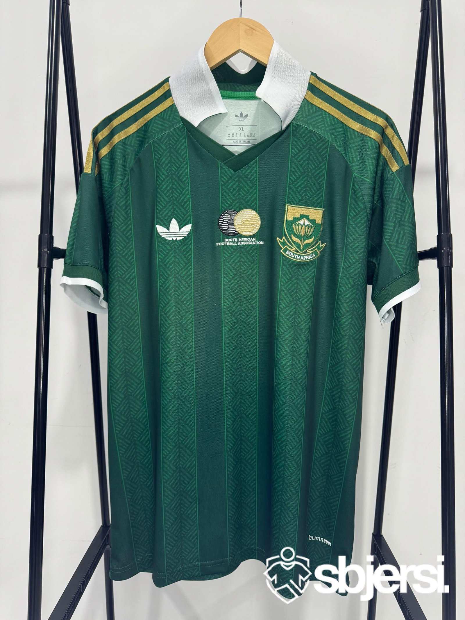 South Africa Away kit - Fan issue