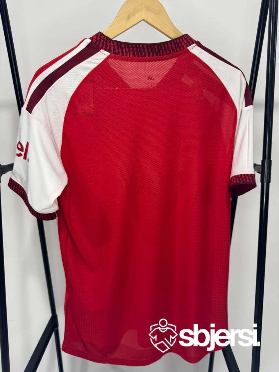 Arsenal Home kit - Player Issue - Image 3