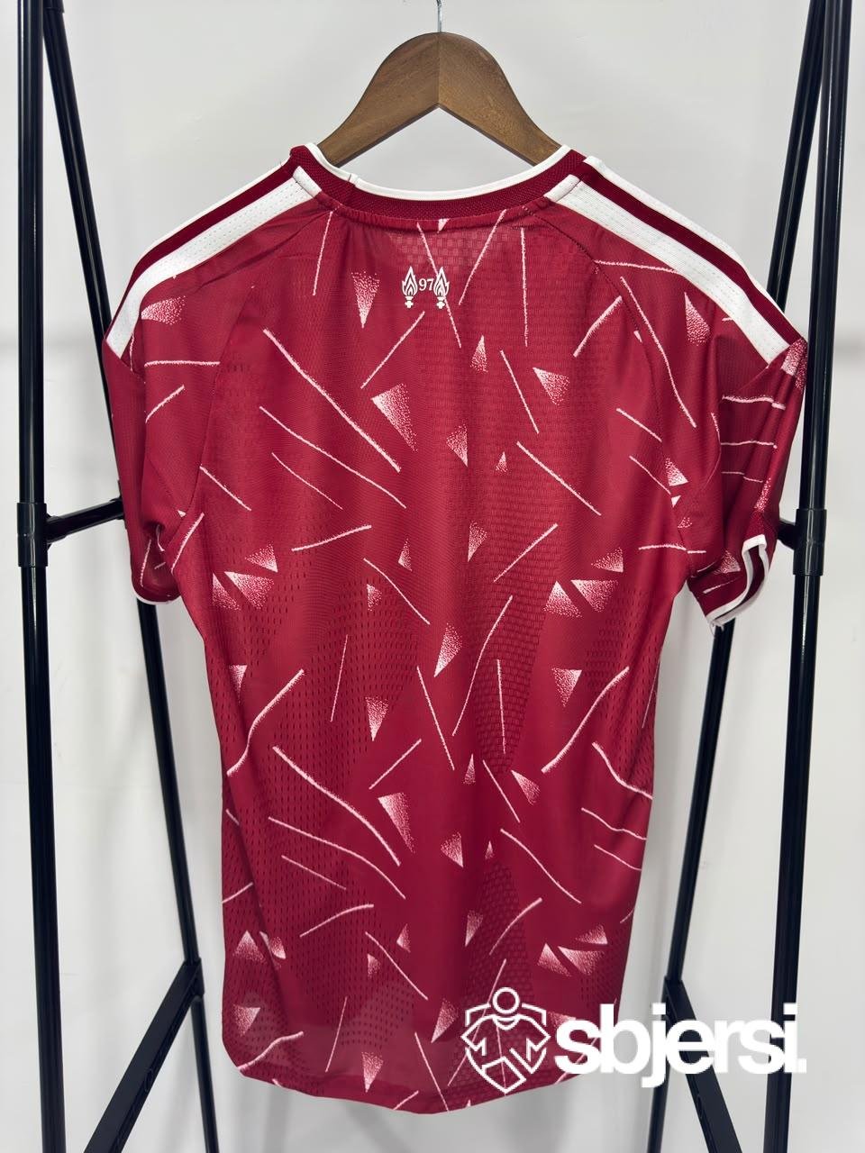 Liverpool Home kit - Player Issue - Image 2
