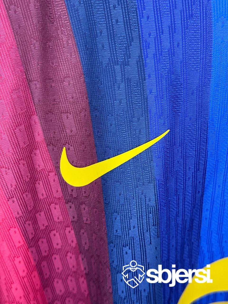 Barcelona Home kit - Player Issue - Image 4