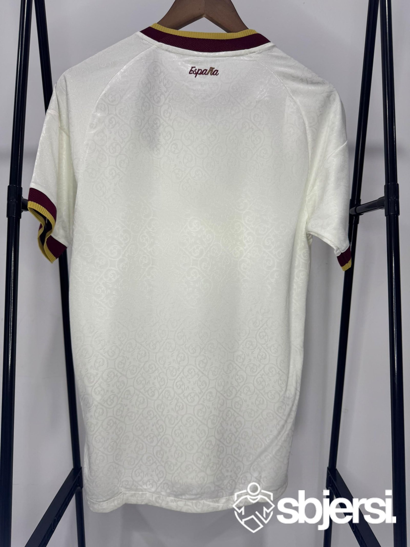Spain Away kit - Player issue - Image 2