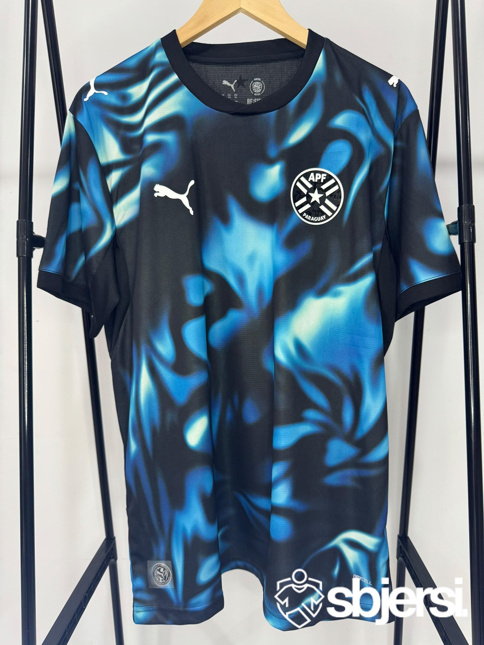 Paraguay Away kit - Fan Issue