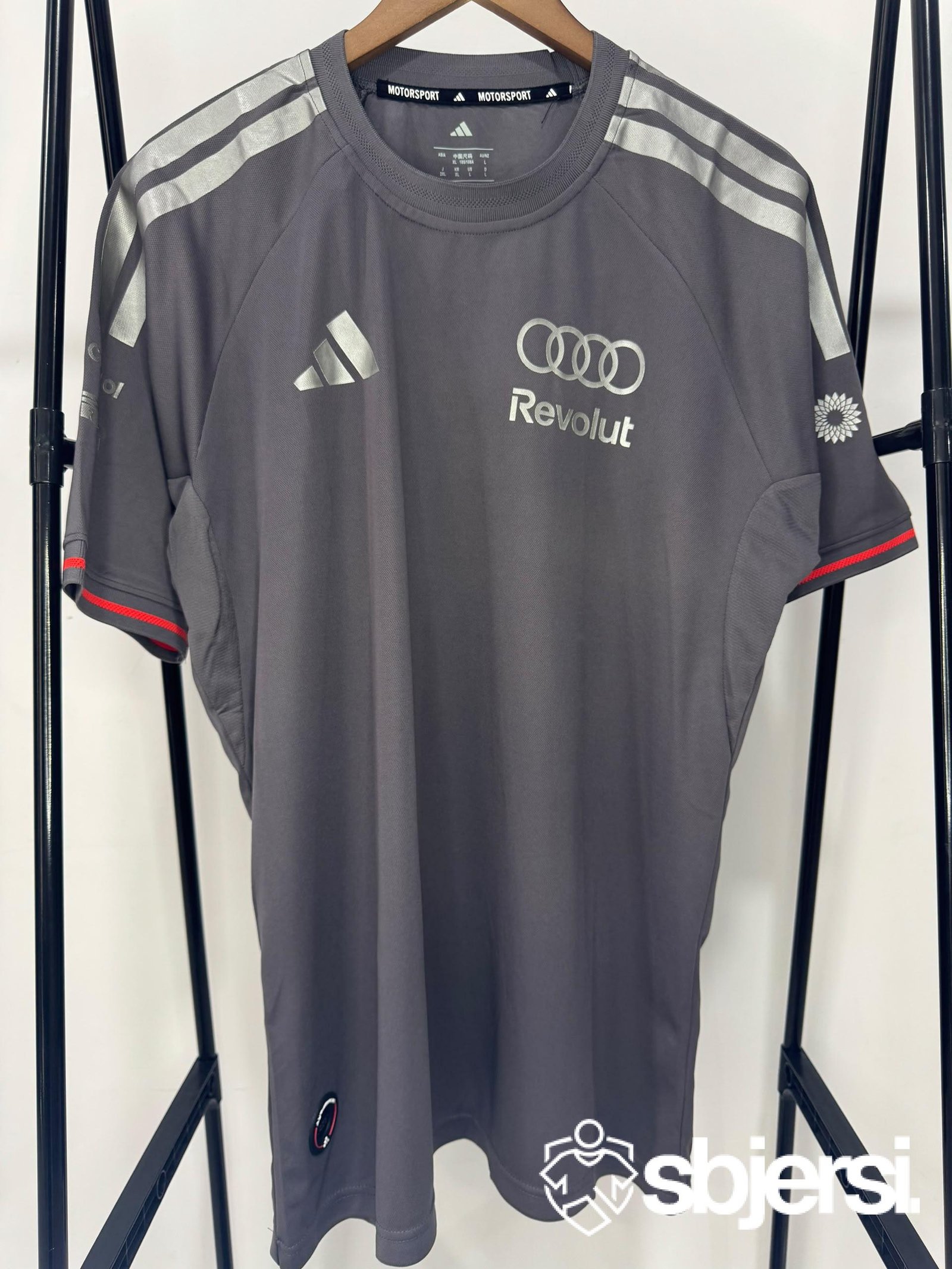 audit-revolut-f1-team-jersey