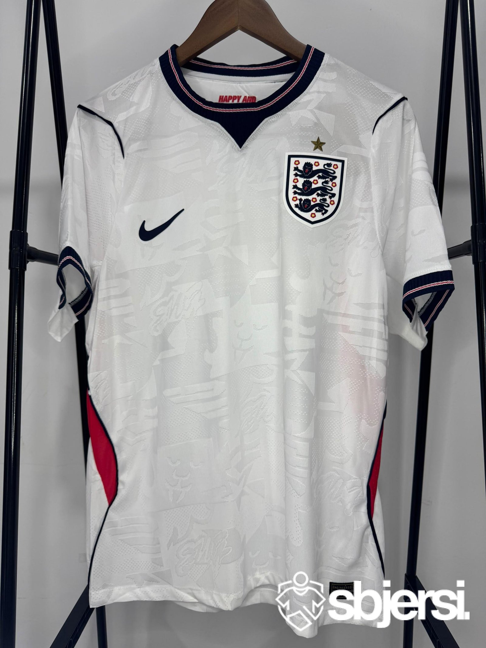 england-home-kit-player-issue