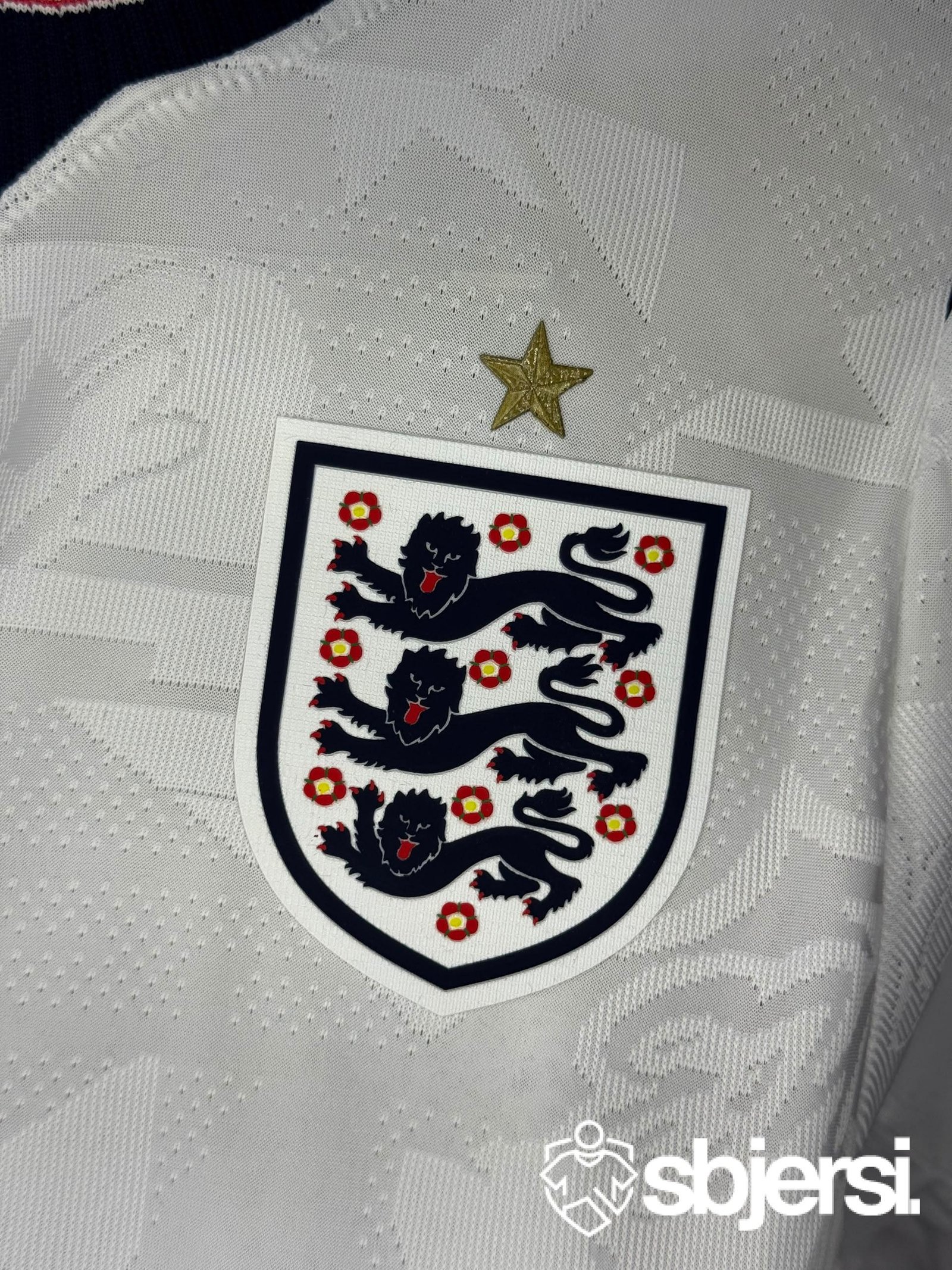 England Home kit Ladies - Fan Issue - Image 3