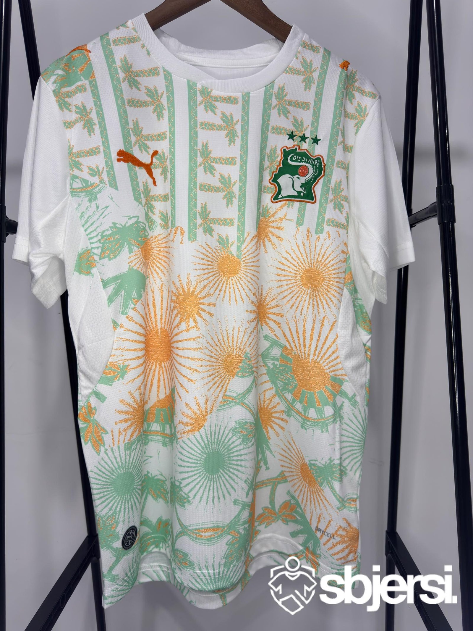 ivory-coast-away-kit-fan-issue