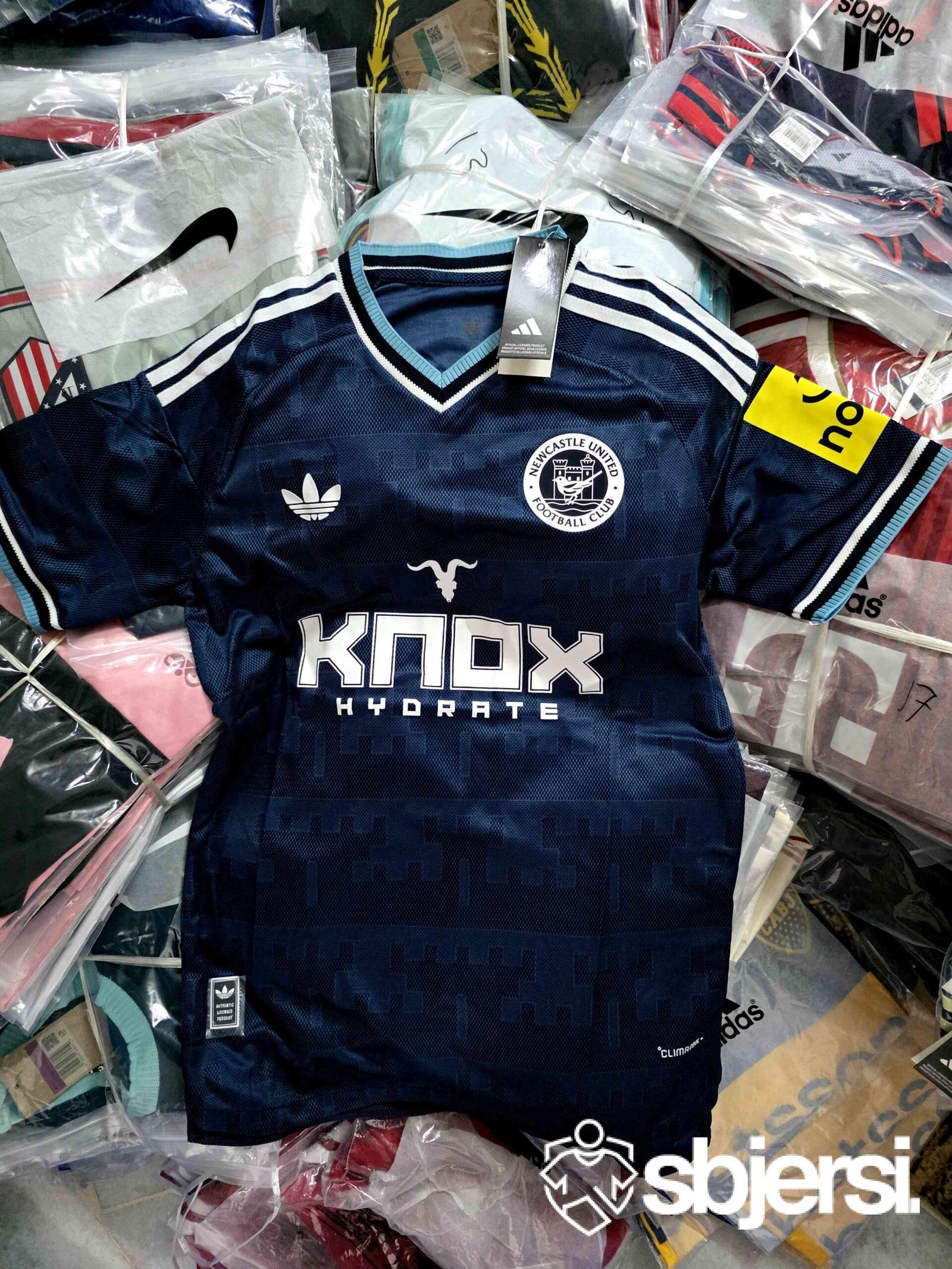 adidas-newcastle-united-away-kit