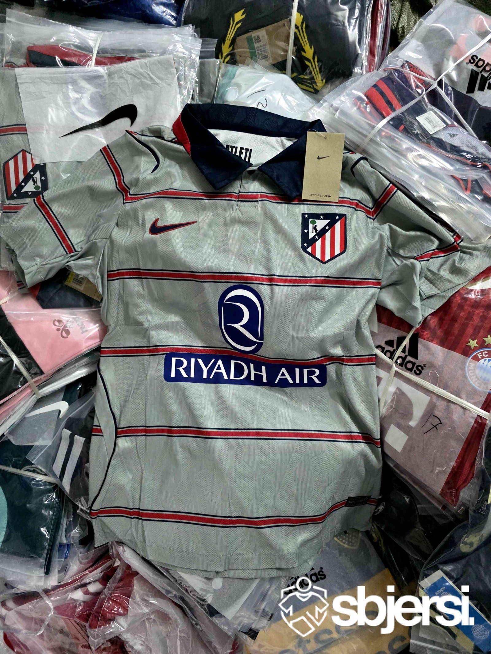 Atelico de Madrid Third Kit