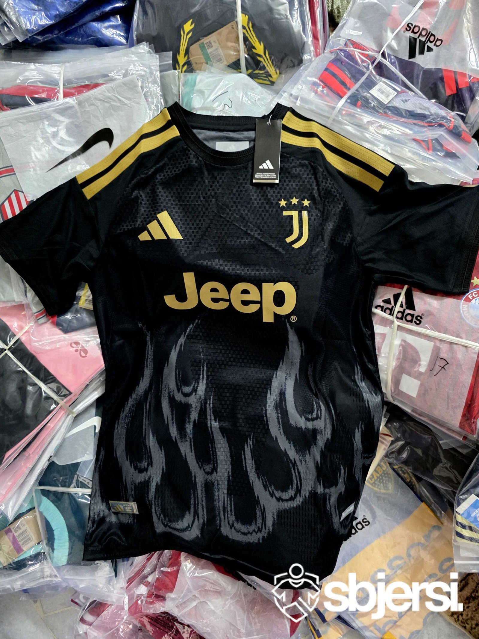 Juventus Third Kit